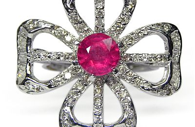 Flower Shape Diamond Wedding Ring 