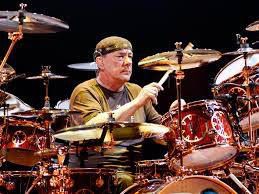 September 12th 1952, Born on this day, Neil Peart, drummer, Rush, (1980 UK No.13 single ‘Spirit Of Radio’ 1982 US No. 21 single ‘New World Man’). Peart was made an Officer of the Order of Canada on May 9, 1996. The trio was the first rock band to be so honored, as a group.