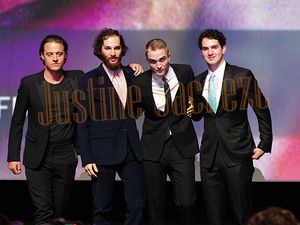 Josh Safdie, Benny Safdie, Robert Pattinson et Oscar Boyson réunis pour l'Avant-Première du film Good Time !