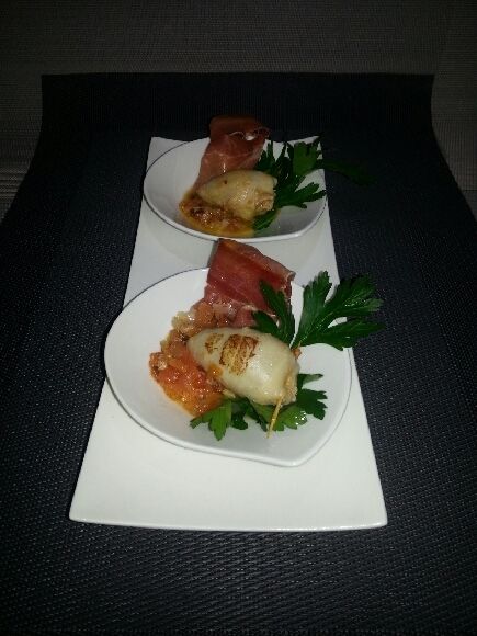 Calamars farcis au jambon cru