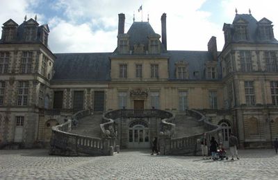 CHÂTEAU de FONTAINEBLEAU