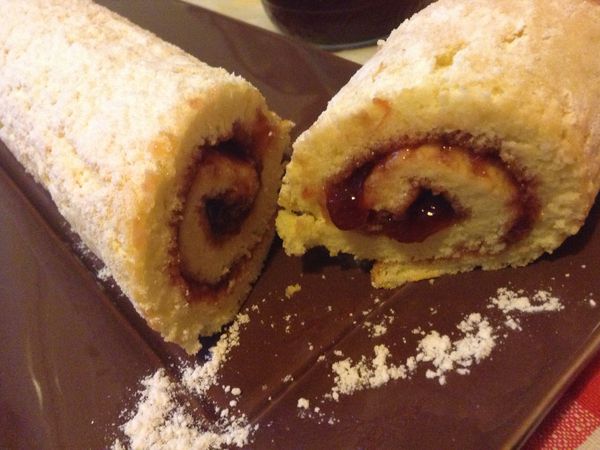 Biscuit Roulé à la confiture de fraise