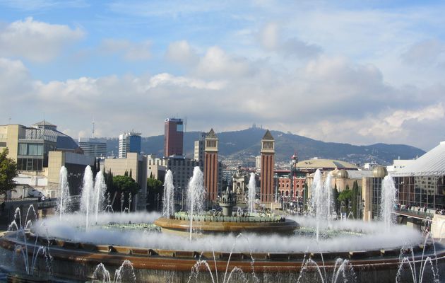 De l'autre côté de la Ramblas. Découverte du MNAC, de la fontaine Magique et du parc Miro