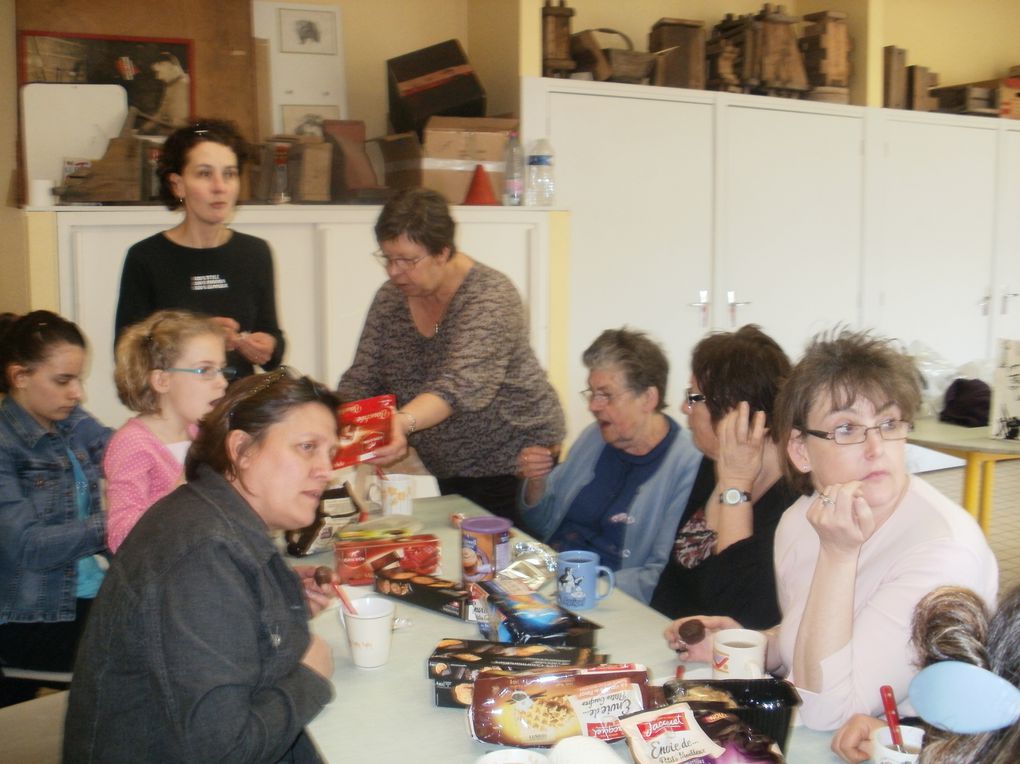 nos adhérentes en pleine activité dans notre salle