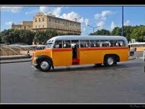 Trasport bit-Triq f'Malta (Transports à Malte)