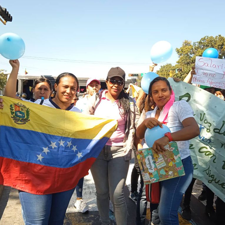 Educadores y representantes de otros sectores públicos mantuvieron presencia en las calles de Carabobo este 30 de enero