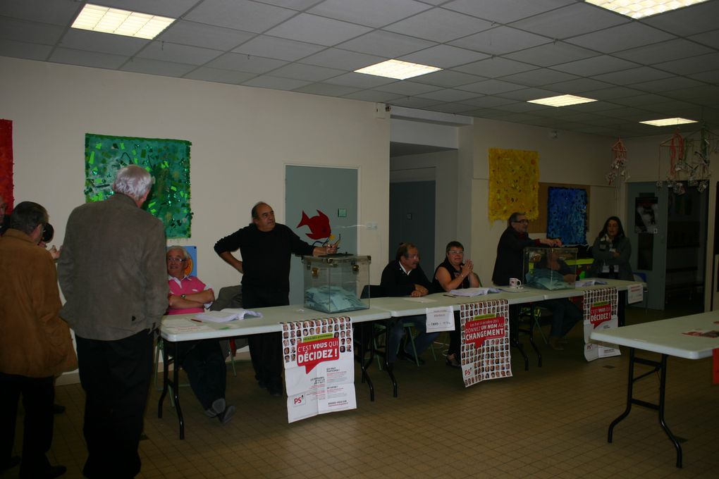 Le second tour des primaires, à l'école Malraux aux Ponts-de-Cé, le dimanche 16 octobre 2011.