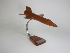 North American X15 (échelle : 1/45°, bois : merisier)