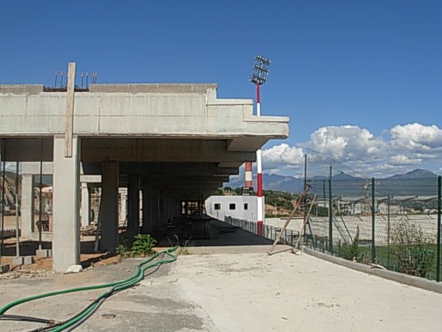 Photos de l'avancer des travaux des tribunes JB POLI et Nord.(7/06/09)