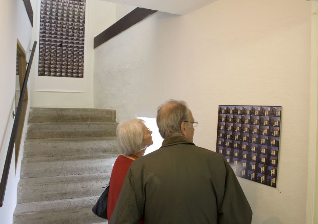 2.5.2010 vernissage de l'exposition de Caroline Singeisen et de Céline-Eléonore Froidevaux, galerie du Café du Soleil, Saignelégier