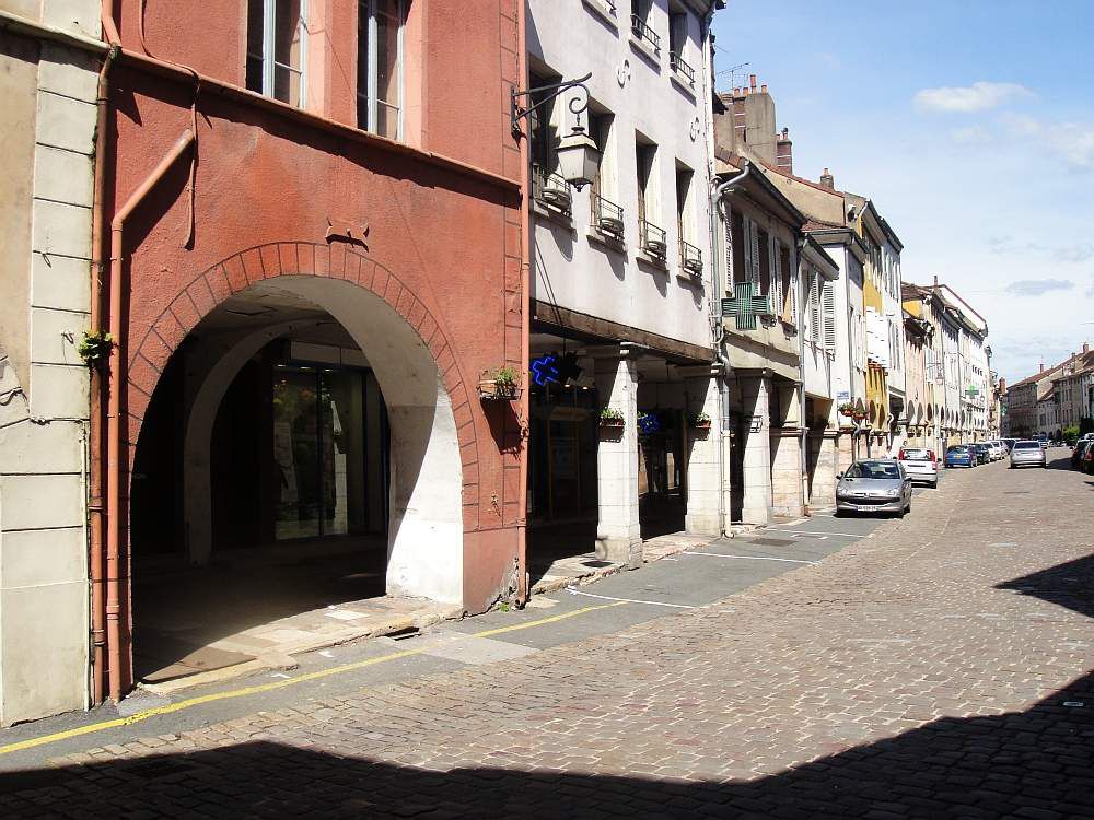 LOUHANS ancienne ville fortifiée de la Bresse Bourguignonne