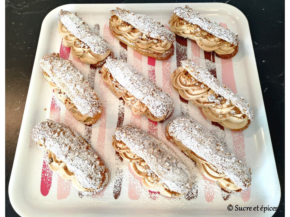 Eclairs à la chantilly pralinée - Recette en vidéo