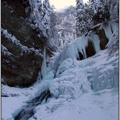 CASCADES....DE GLACE