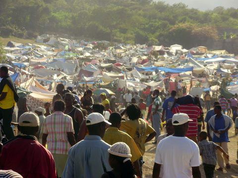 Des photos d'Enora présente à Haïti depuis le 14 janvier 2010