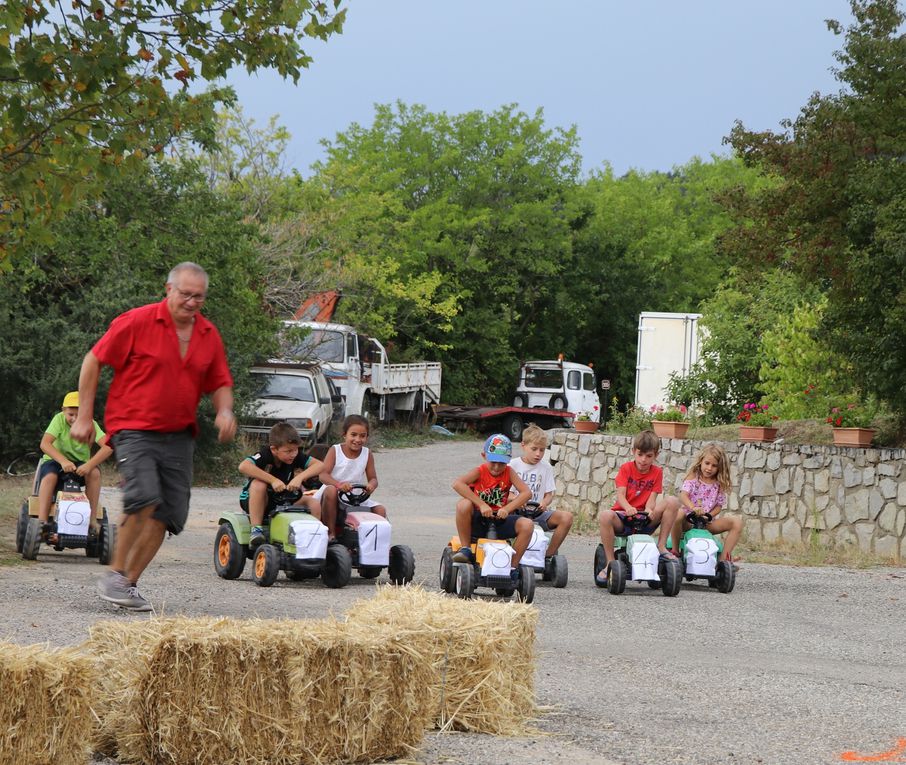 La course des petits tracteurs !