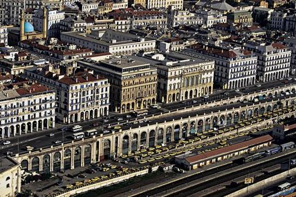 Boulevard Zirout Youcef et la gare centrale d’Alger