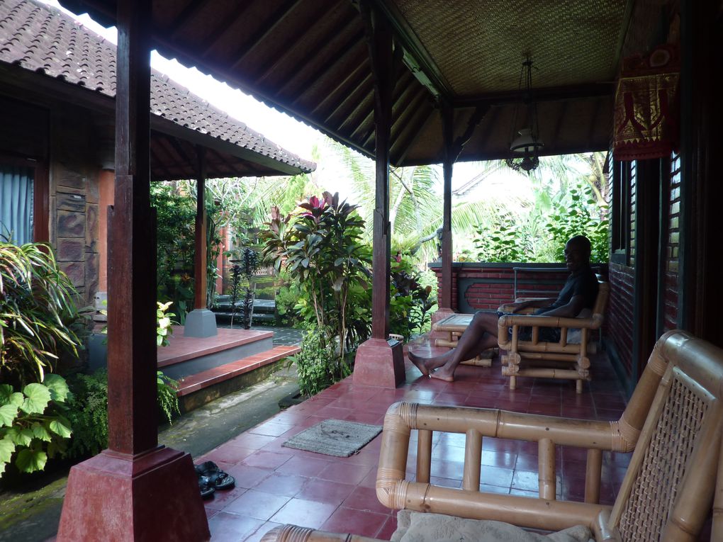 Sejour a Bali, des temples magnifiques, du vert a en perdre la tete, et des rencontres...