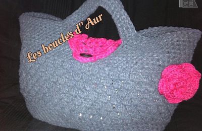 Sac et rose au crochet