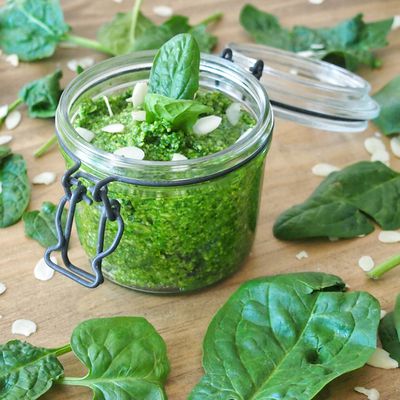 Pesto d'épinards aux graines de courge et au comté