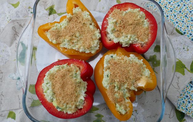 Poivrons farcis chèvre et courgette aux noix