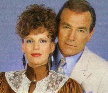 <p>Sur cette album, vous retrouverez les photos des différents couples de légende du soap</p>