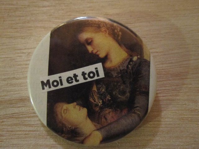 Collages-badges, autant de billets d'humeur que de jours dans l'année, pièces uniques comme chaque jour d'une année.