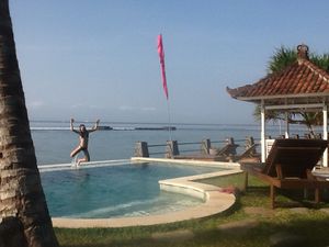 Petite pause de 2 jours a Candi dasa : baignade et repos.