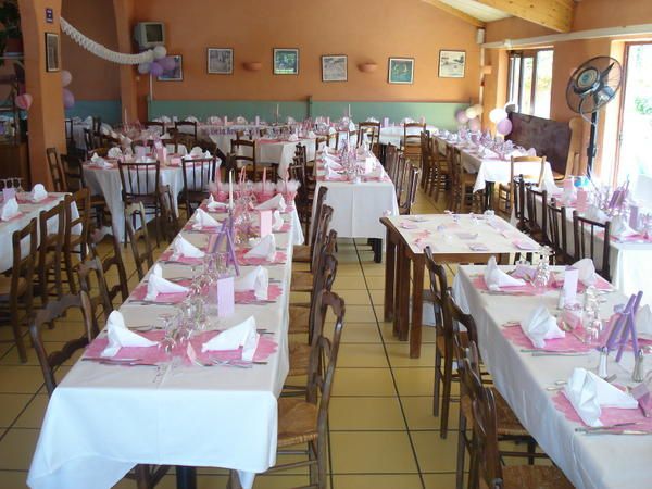 Décoration florale de tables des Mariés et de vos invités, de votre salle...