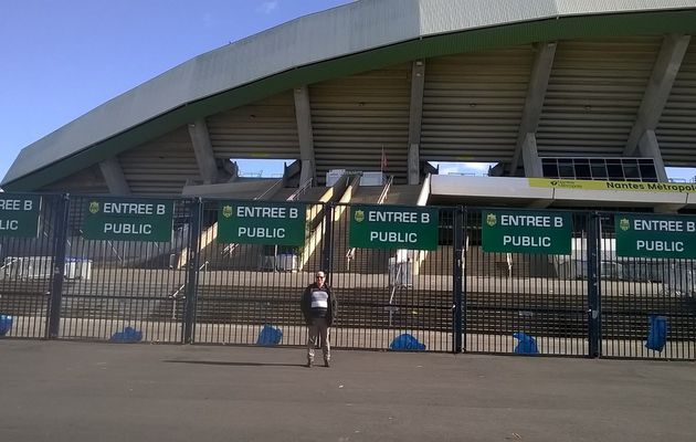 1)  novembre 2016 moi à NANTES devant le stade du FC NANTES