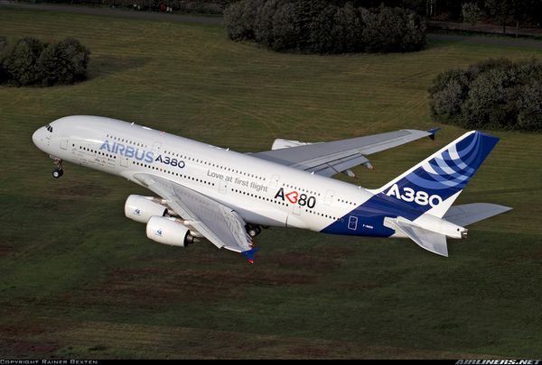 Airbus demande une vigilance accrue sur les ailes des A380