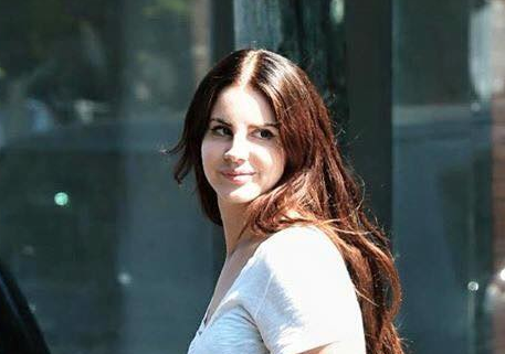 Lana Del Rey se baladant à Los Angeles (29/08/2016)
