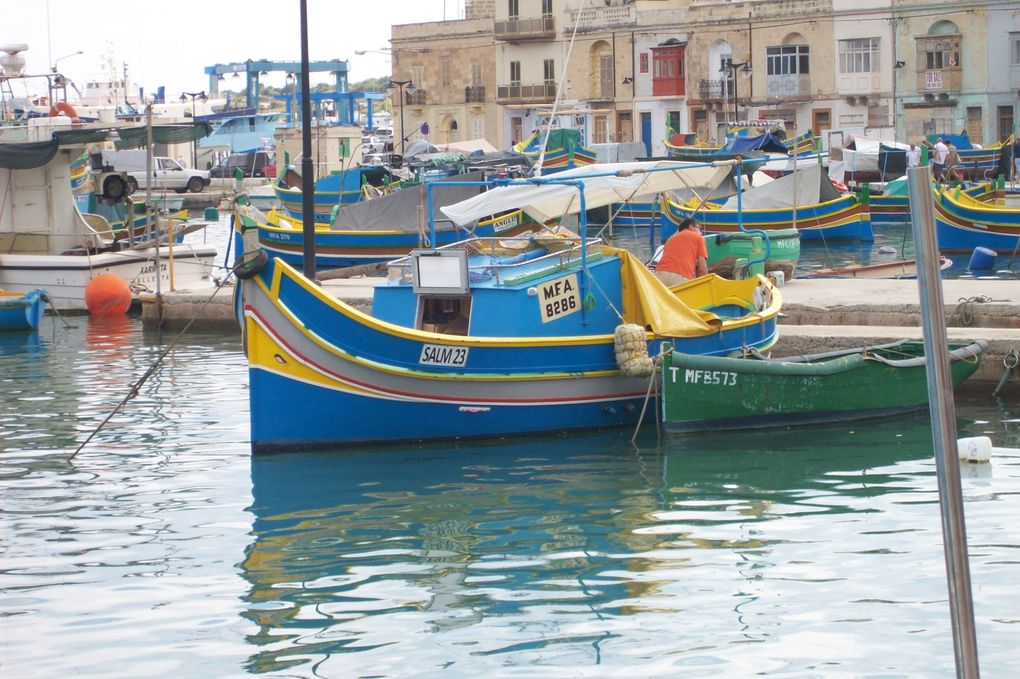 La côte sud, c’est la partie sauvage de Malte ! Ses grottes marines, 
ses temples néolithiques, ses ports aux barques de pêche colorées … 
possèdent un charme authentique.