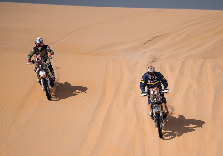 Nicolás Cardona enfrentó enormes dunas en la etapa maratón del Rally Dakar 2023