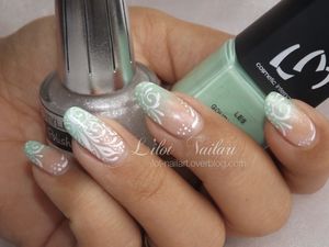 Nail art de détail style baroque 