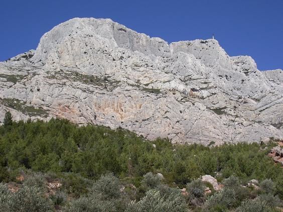 Voie de &quot;la Commande&quot; &agrave; la Sainte Victoire <br />Avril 2006