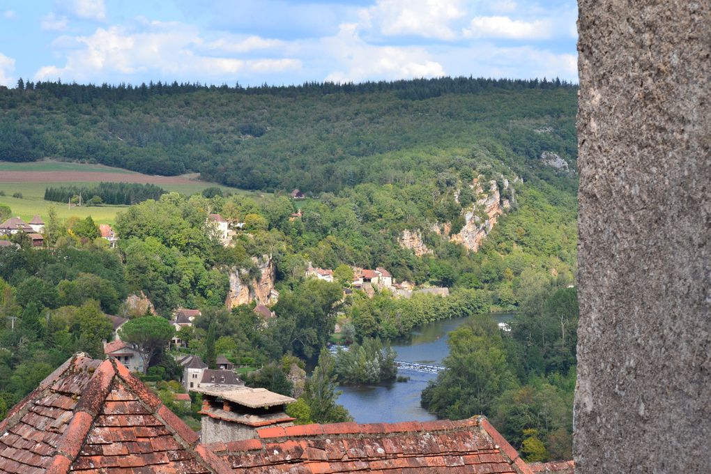 Saint- Cirq Lapopie : dép du Lot ( 46 ).