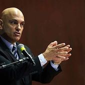 Moraes inclui Bolsonaro em inquérito sobre ataques antidemocráticos