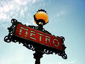 Se promener en ville : comment s'orienter dans le métro parisien?