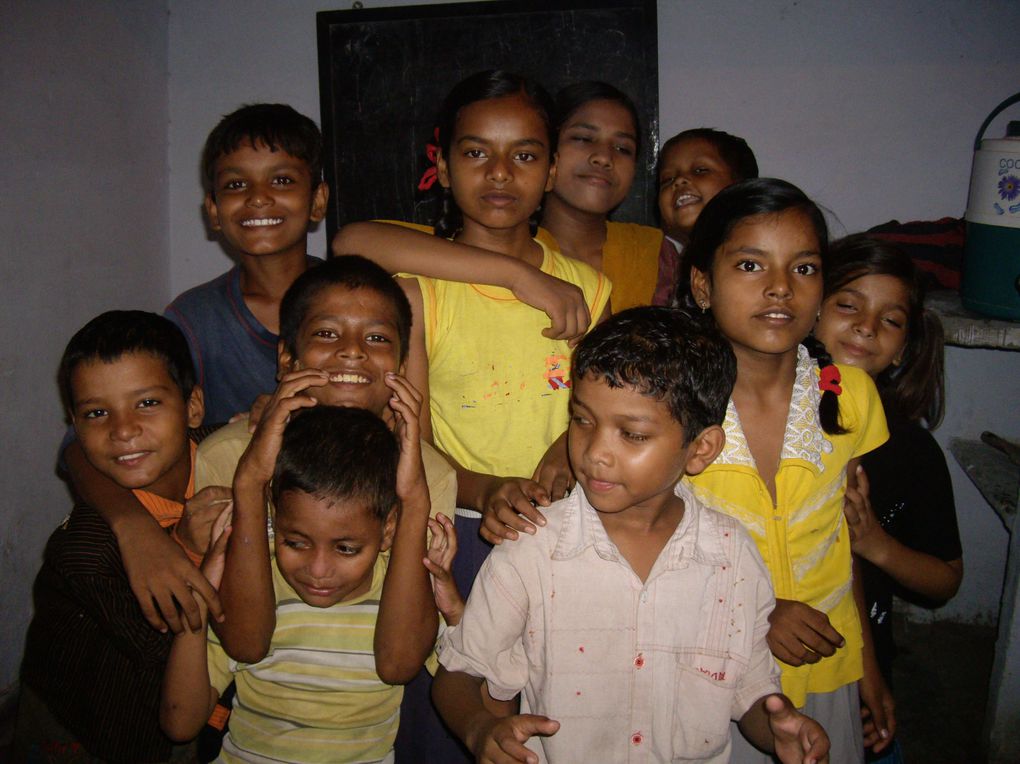 Découverte de l'Inde après de longues années d'envie... départ pour une mission humanitaire... un pays magnifique, pleins de belles rencontres et de souvenirs inoubliables...