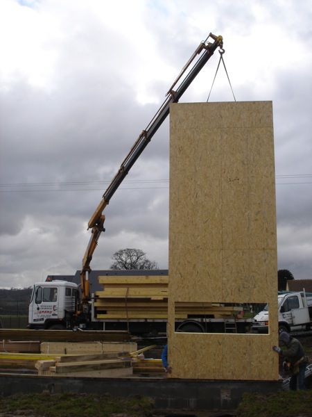 démarrage du montage de la structure bois.