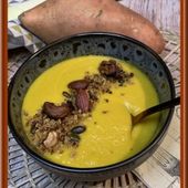 Soupe de patates douces, coco et poireaux