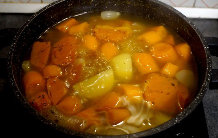 Suite de la cuisson de la soupe de potiron 