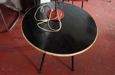 TABLE BASSE (VENDUE)
