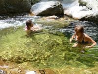 Des gorges de la Borne aux crêtes de Pézouillouze