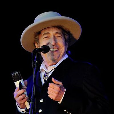 Bob Dylan au dessus de la mêlée avec I Contain Multitudes