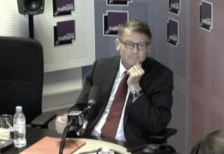 Vincent Peillon annonce des recrutements supplémentaires de professeurs en 2013