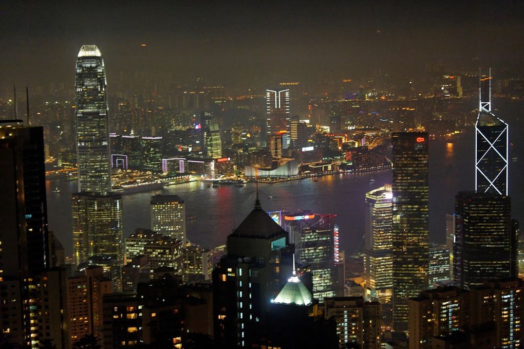 Visite de Hong-Kong la nuit.