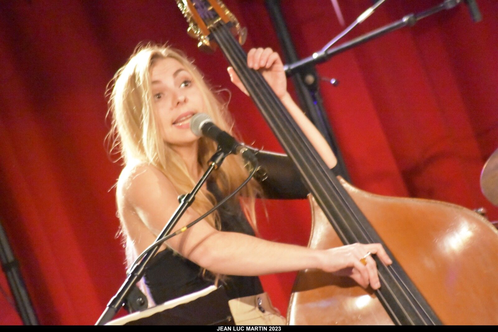NAIMA GIROU