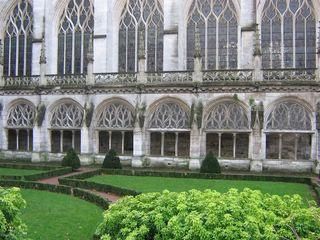 De ND de Paris en passant par l'hôtel de Cluny,bourgtheroulde à Rouen, l'hôtel de Sens, Chartres...