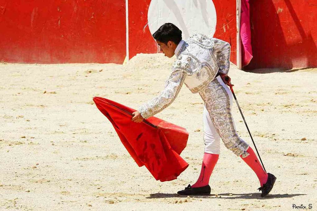                               UN DIMANCHE DE FERIA  Á BOUJAN